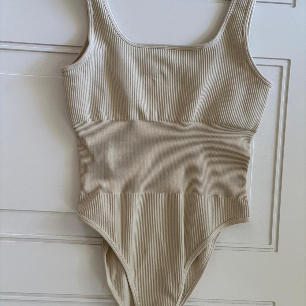 Neutral Ribbed Seamless Medium‎ Bodysuit Top | Capsule Wardrobe Essential Beige - Picture 5 of 5